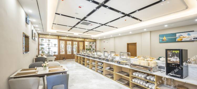昆仑郎国际酒店(于田店)图片