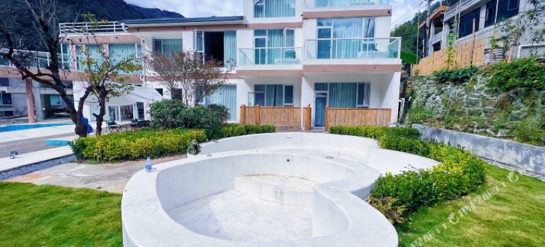 浮予·温泉Villa观景民宿(海螺沟店)图片