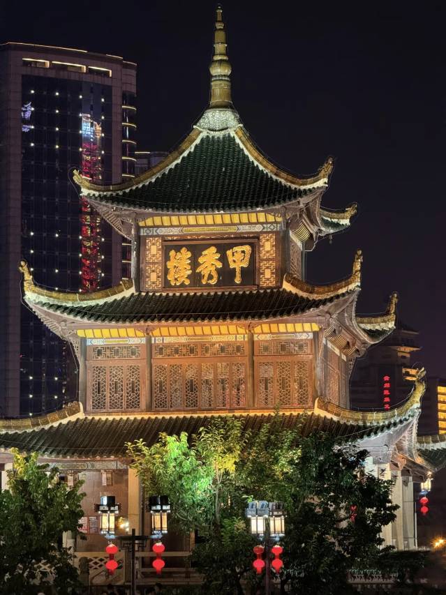 贵阳猴子酒店(喷水池地铁站黔灵山公园店)图片