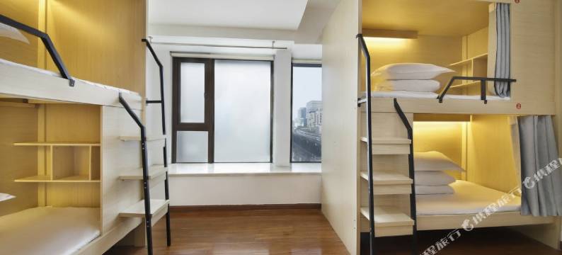 自由行青年民宿(上海火车站店)图片