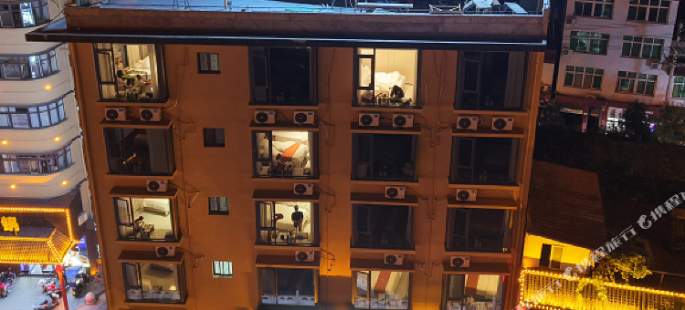 岚皋水岸闲居民宿图片