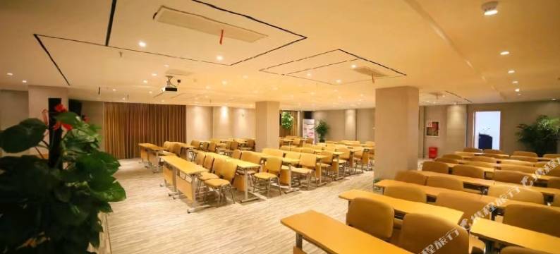 网鱼电竞酒店(邗江万达广场店)图片