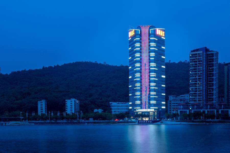 麗楓酒店(韶關碧水花城店)