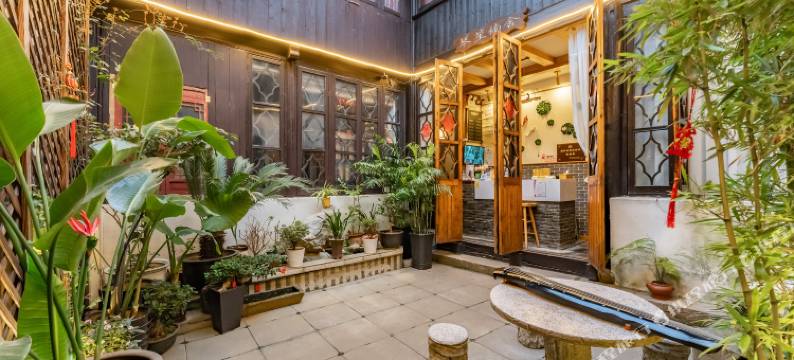 琴笙楠舍·巷里人家客栈(同里古镇店)图片