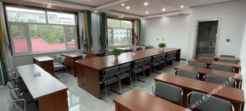 伊方新品民宿(易县恋乡太行水镇店)图片