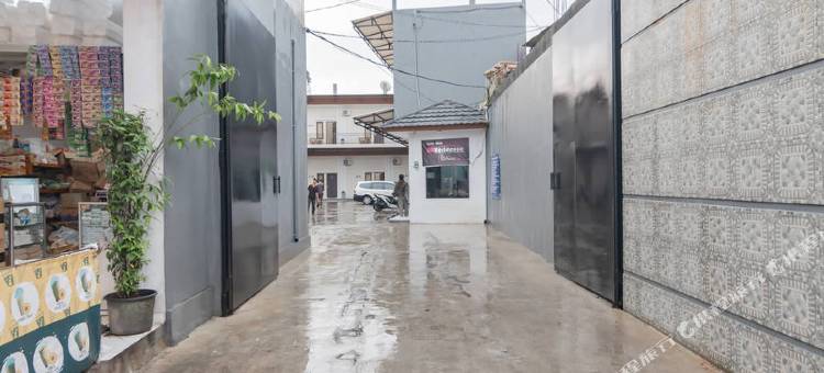 红多兹酒店-近打横锡利旺吉大学(RedDoorz Near Universitas Siliwangi Tasikmalaya)图片