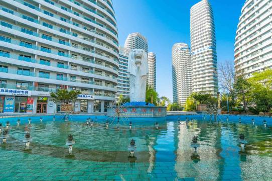 雷丹纳城市民宿(丹东月亮岛国际度假区店)