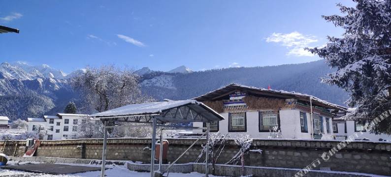 林芝仓决精品民宿图片