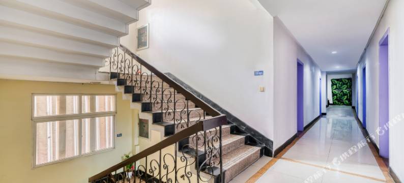 宁波万里行宾馆(北仑银泰店)图片