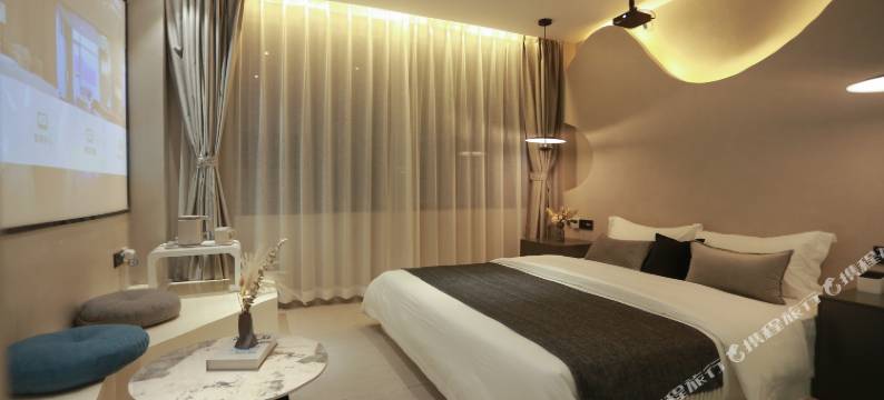 溪花涧影视酒店(昆明老街南屏街店)图片