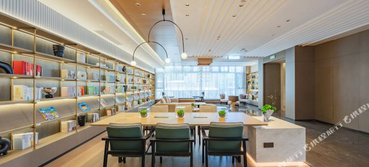 青岛理工大学山东路亚朵酒店图片