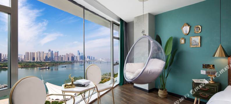 清风酒店(长沙万达广场培元桥地铁站店)图片