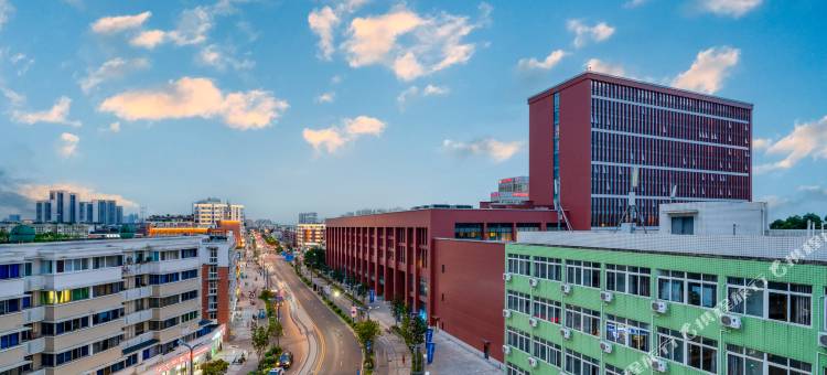 丽呈東谷酒店(成都大学青龙湖湿地公园店)图片
