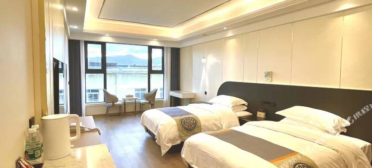 石渠云端扎溪卡饭店图片