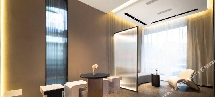 沈阳于洪广场地铁站黄海路轻居酒店图片