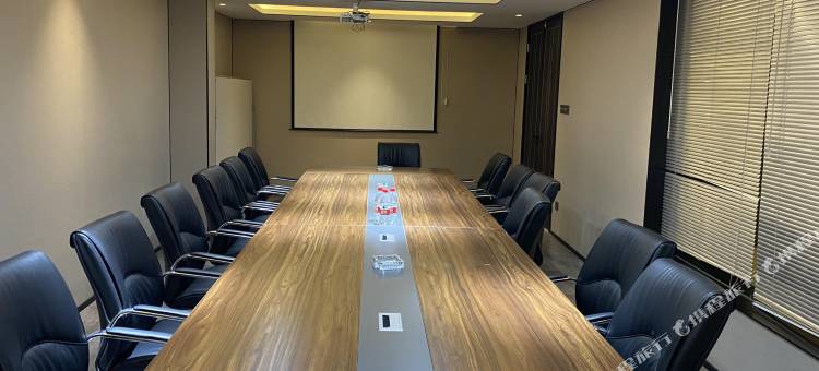 陌上轻雅酒店(武汉汉口火车站万科广场店)图片