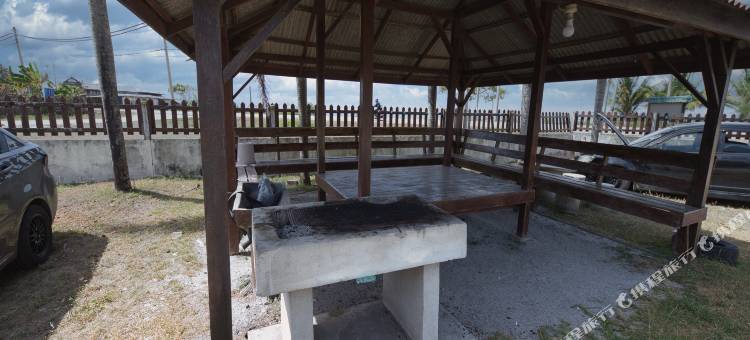 萨穆德拉基塔特拉塔克木屋与招待所(Hotel O Teratak Samuderakita, Chalet & Guesthouse)图片