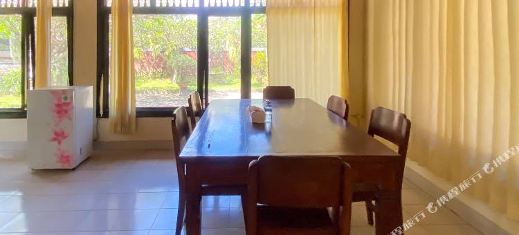 拉贾阿斯里格斯特豪斯萨努尔米特拉瑞德多兹(Raja Asri Guest House Sanur Mitra RedDoorz)图片