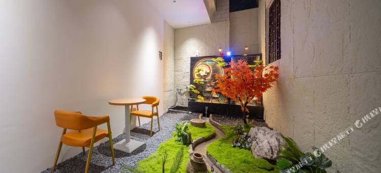 希曼酒店(广南莲湖公园店)图片