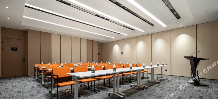 赣州登峰大道亚朵酒店图片