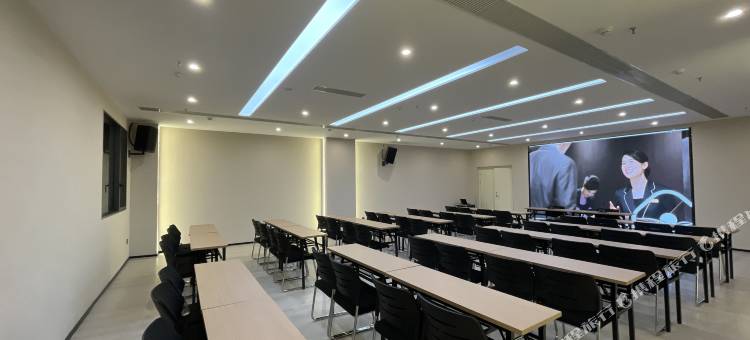 沐境酒店(石棉太福里商业街店)图片