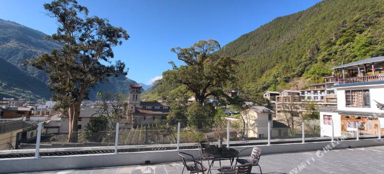 九米堂前徒步民宿(茨中教堂店)图片