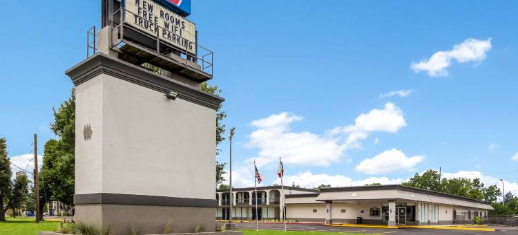 得克萨斯州格罗夫斯的6号汽车旅馆(Motel 6 Groves, TX)图片