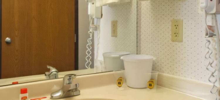 乌尔班纳尚佩恩大学区罗德威酒店(Rodeway Inn Urbana Champaign University Area)图片