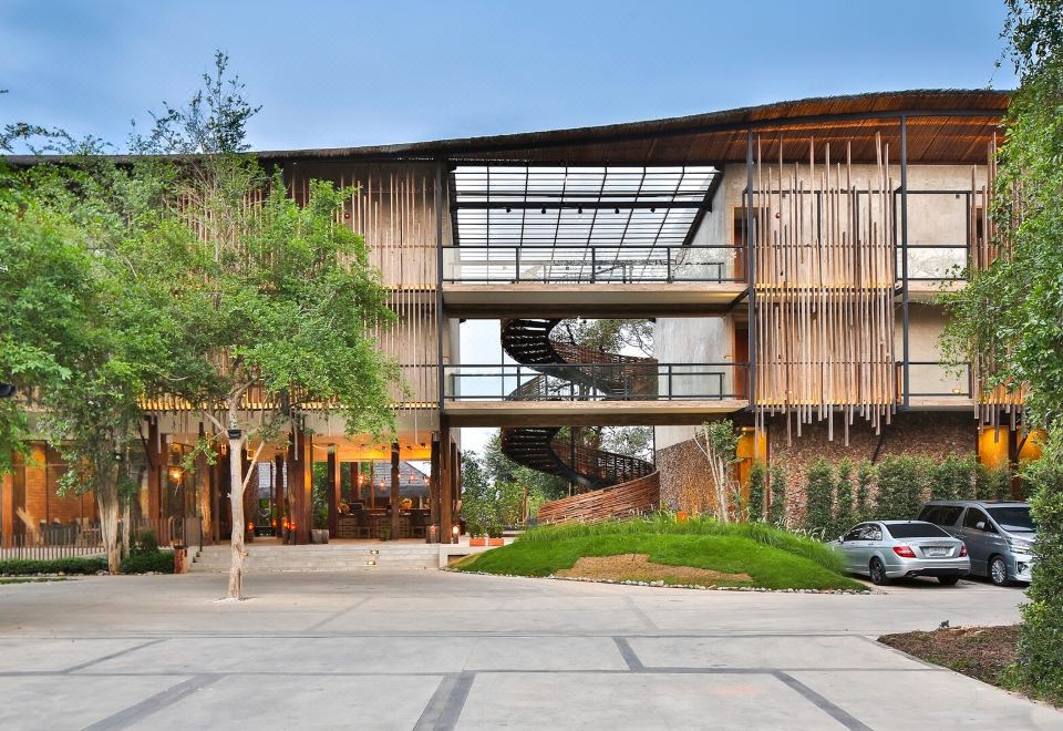 U Pattaya Hotel Overview