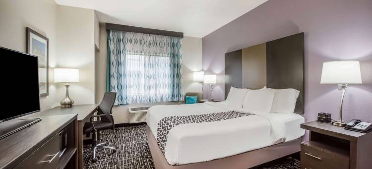 费尔伯恩赖特帕特森拉昆塔温德姆套房酒店(La Quinta Inn & Suites by Wyndham Fairborn Wright-Patterson)图片