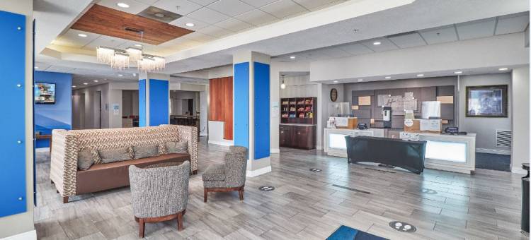 Holiday Inn Express & Suites Clearwater/US 19 N图片