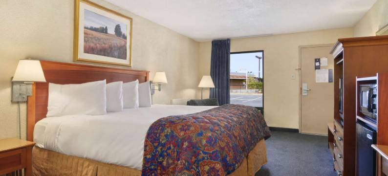 梅肯I-75温德姆呗盟酒店(Baymont by Wyndham Macon I-75)图片