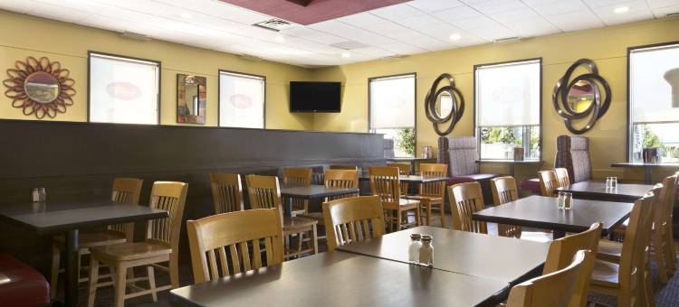 Travelodge by Wyndham Edmonton West图片