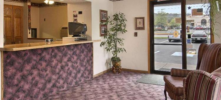 Super 8 by Wyndham Butler图片