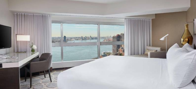 纽约第一联合广场希尔顿千禧酒店(Millennium Hilton New York One UN Plaza)图片