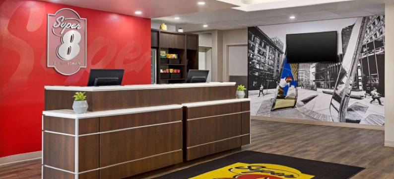 卡尔加里邵尼斯区速8酒店(Super 8 by Wyndham Calgary Shawnessy Area)图片