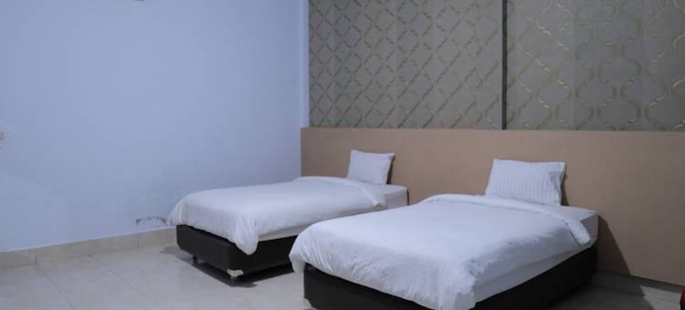 红多兹酒店@帕桑卡尤马穆朱乌塔拉(RedDoorz @ Pasangkayu Mamuju Utara)图片