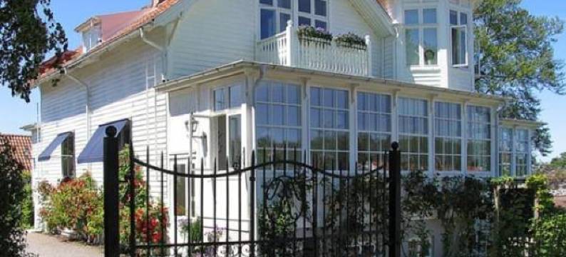 Malens Strandpensionat B&B图片