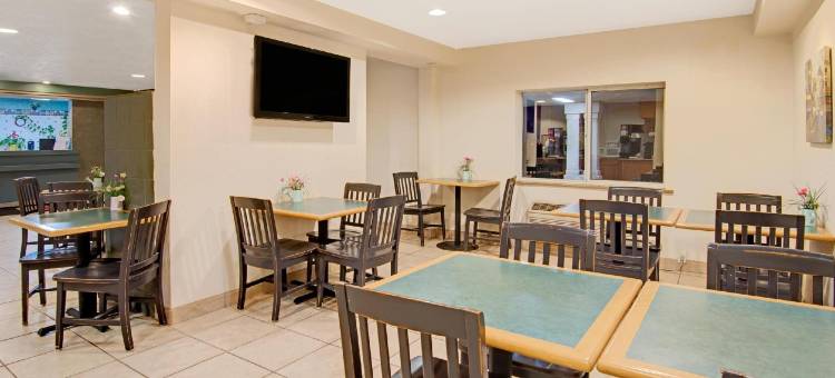 阿尔伯克基东I-40胡安塔波出口价值旅馆(Quality Inn Albuquerque East I-40 Juan Tabo Exit)图片