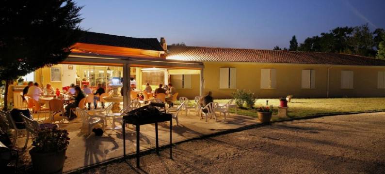 波尔多东科林特尔之家酒店(Logis Hôtel Corintel Bordeaux Est)图片