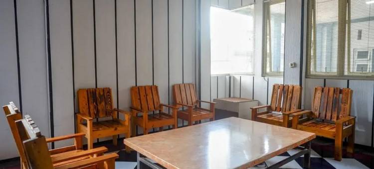 红多兹酒店-近巴图阿伦阿伦(RedDoorz Near Alun Alun Batu)图片