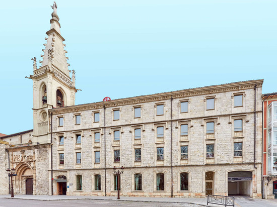 布尔戈斯宫NH典藏酒店