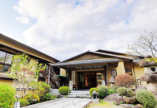 Tatsuta Ryokan Hotel Overview