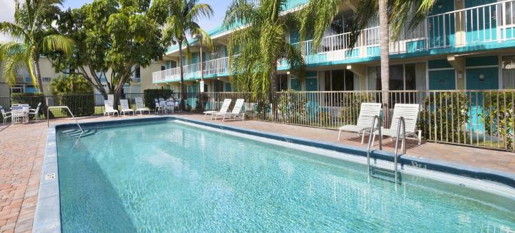 温德姆戴斯酒店及套房-皮尔斯堡市中心(Days Inn & Suites by Wyndham Fort Pierce Midtown)图片