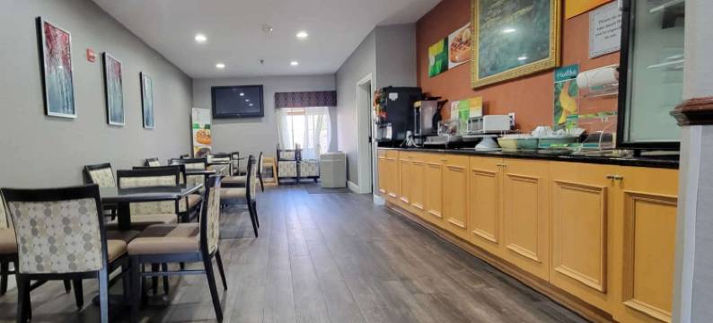 匡蒂科凯艺套房酒店(Quality Inn & Suites Quantico)图片