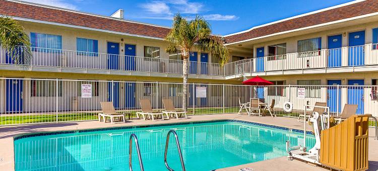 凤凰城北贝尔路6号汽车旅馆(Motel 6 Phoenix, AZ - North Bell Road)图片