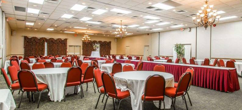 多森南凯隆套房酒店(Clarion Inn & Suites Dothan South)图片