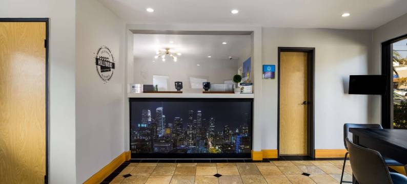 贝斯特韦斯特SureStay精选日落西酒店(Sunset West Hotel, SureStay Collection by Best Western)图片