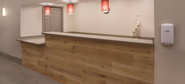 丽笙乡村套房酒店-爱荷华州滑铁卢(Country Inn & Suites by Radisson, Waterloo, IA)图片