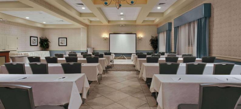 弗里霍尔德丽笙酒店(Radisson Hotel Freehold)图片